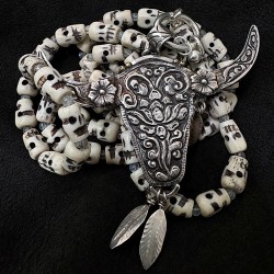 buddhapearls Skull Bone Kette mit Mondstein & Silber | Handmade in Berlin