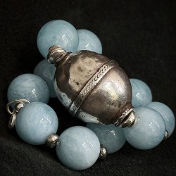 Aquamarin-Edelstein-Armband mit Vintage-Silberperle | buddhapearls Berlin