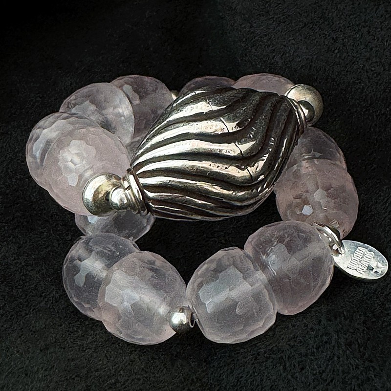 Rosenquarz Armband mit Silber | Handmade in Berlin | Exklusiver Edelsteinschmuck von buddhapearls