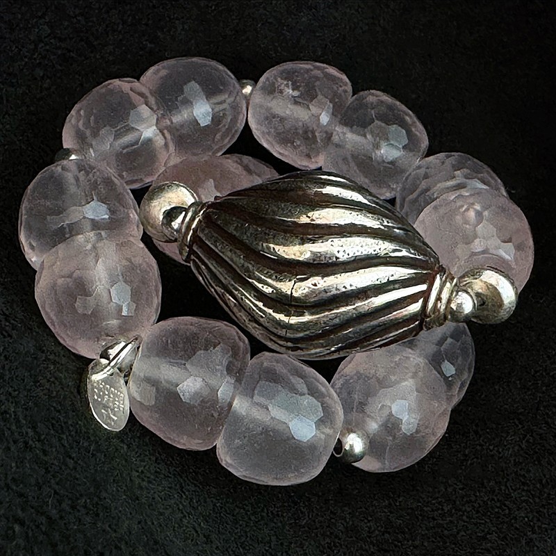 Rosenquarz Armband mit Silber | Handmade in Berlin | Exklusiver Edelsteinschmuck von buddhapearls