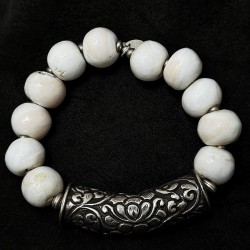 buddhapearls XXL Conch Armband mit Lotus & Silber | Studio Berlin
