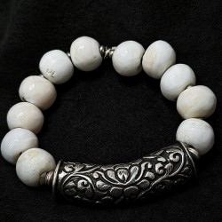 buddhapearls XXL Conch Armband mit Lotus & Silber | Studio Berlin