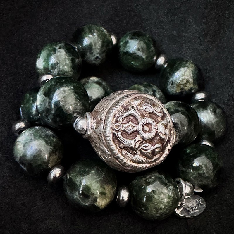 Seraphinit Armband mit tibetischer Silberperle | buddhapearls
