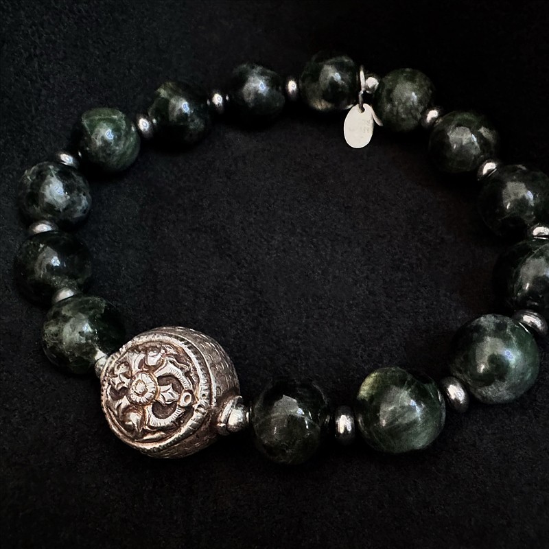 Seraphinit Armband mit tibetischer Silberperle | buddhapearls