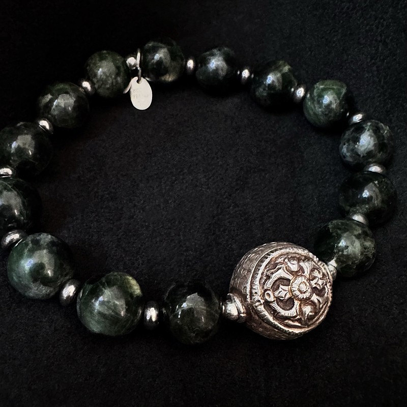 Seraphinit Armband mit tibetischer Silberperle | buddhapearls