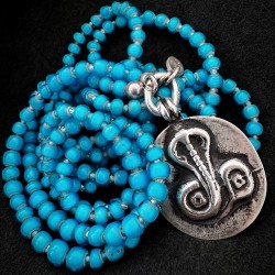 Lange Kette aus antiken White Hearts Glasperlen & Silber | buddhapearls