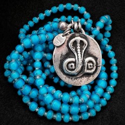 Lange Kette aus antiken White Hearts Glasperlen & Silber | buddhapearls